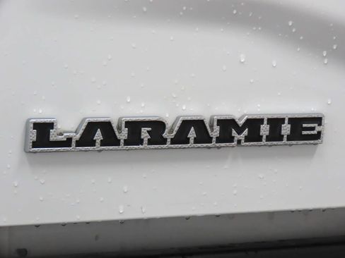 Used 2022 RAM 2500 Laramie AWD/4WD image 8
