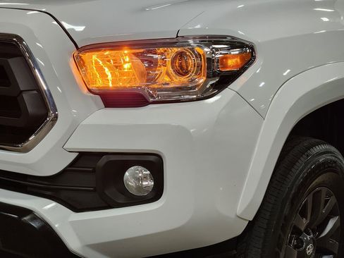 Used 2022 Toyota Tacoma SR5 image 14