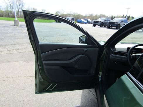 Used 2025 Ford Mustang Mach-E GT AWD/4WD image 25