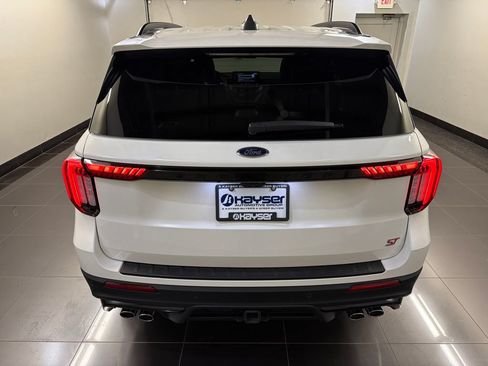 Used 2025 Ford Explorer ST w/ Sun And Sound Package AWD/4WD image 5