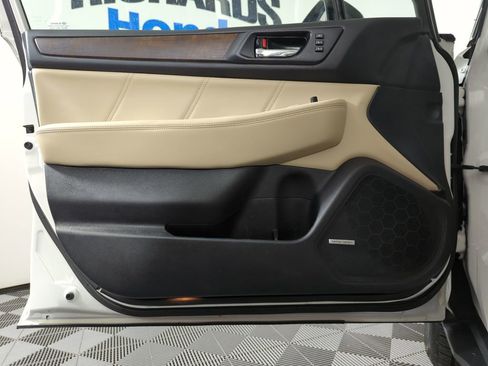 Used 2019 Subaru Outback 2.5i Limited image 8