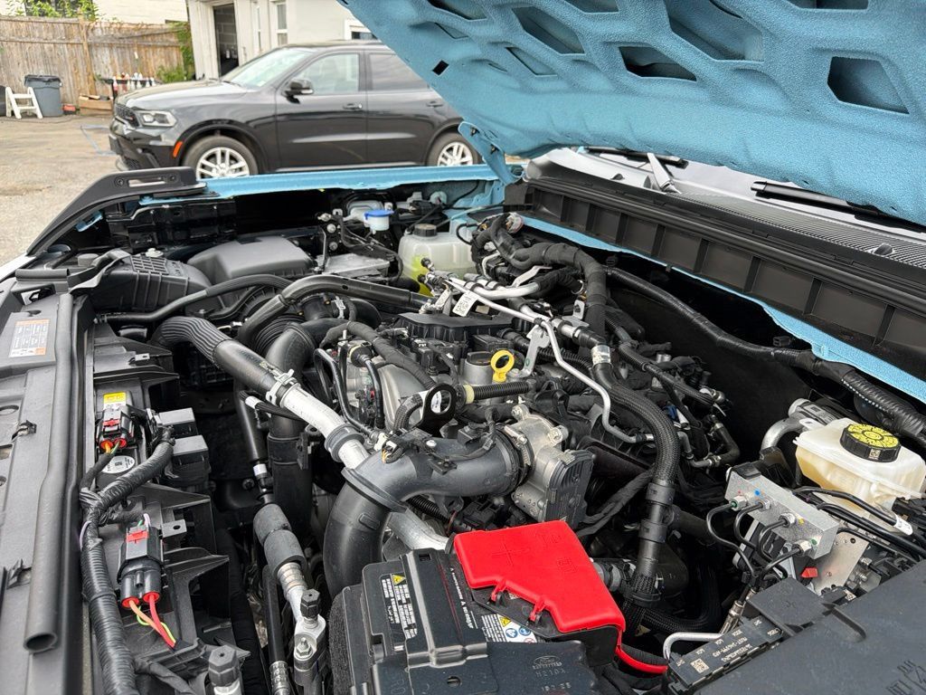 Used 2025 Ford Bronco 4-Door AWD/4WD image 19