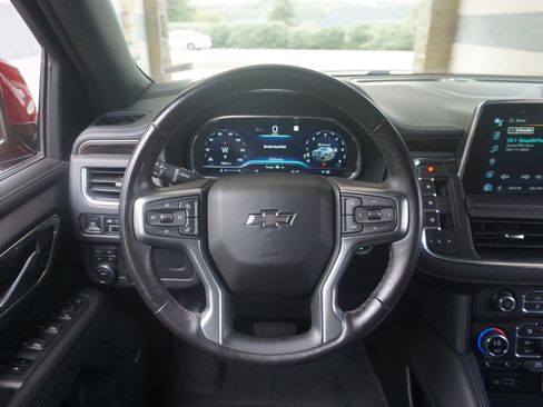 Used 2023 Chevrolet Suburban Z71 w/ Luxury Package image 27