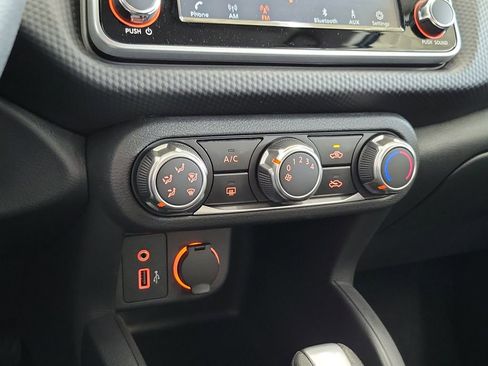 New 2025 Nissan Kicks Play S FWD image 26