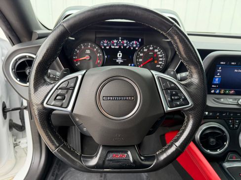 Used 2022 Chevrolet Camaro SS RWD image 13