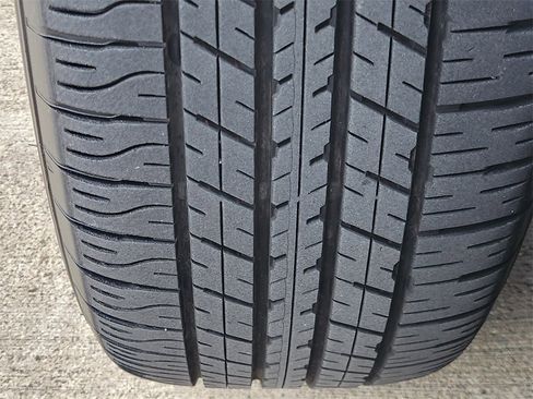 Used 2025 Lexus LX 600 4WD w/ Luxury Package image 11