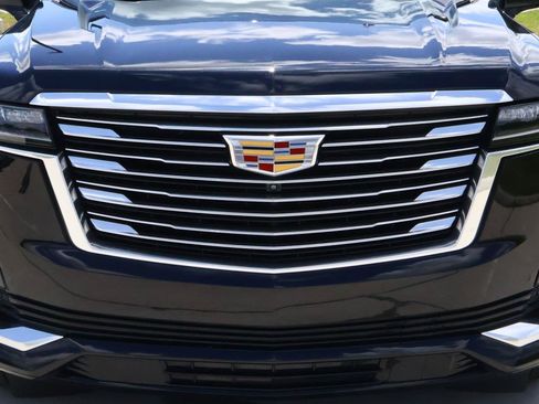 Certified 2024 Cadillac Escalade ESV Premium Luxury Platinum AWD/4WD image 8