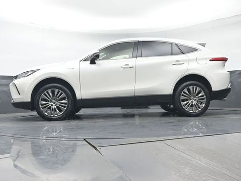 Certified 2021 Toyota Venza XLE image 35