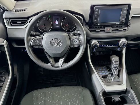 Used 2021 Toyota RAV4 XLE image 21