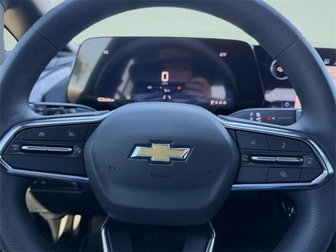 New 2026 Chevrolet Equinox EV LT w/ Midnight Package image 21