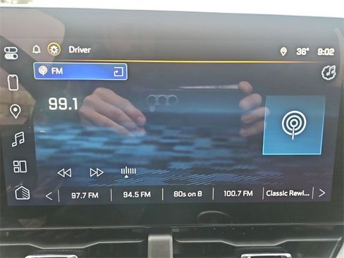 Used 2025 Chevrolet Equinox LT image 13