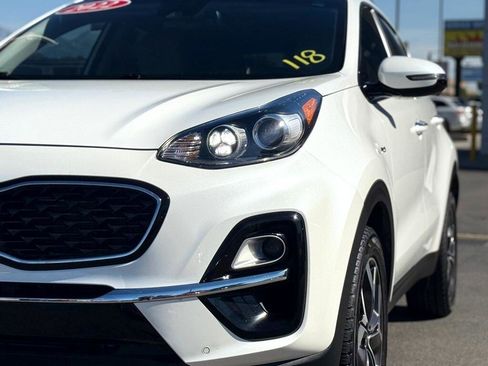 Used 2022 Kia Sportage EX w/ EX Technology Package image 12