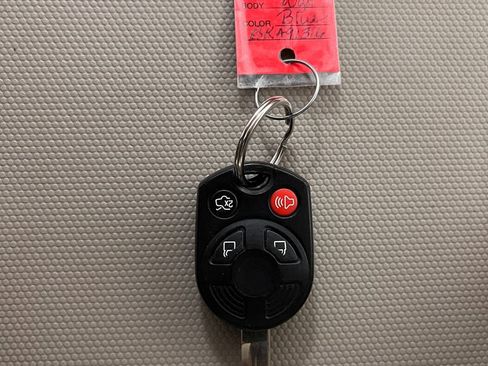 Used 2011 Ford Escape XLS FWD image 30