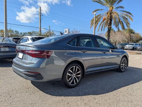 New 2026 Volkswagen Jetta SE image 6