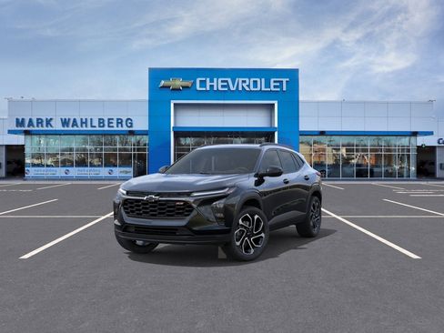 New 2026 Chevrolet Trax RS w/ Sunroof Package FWD image 32