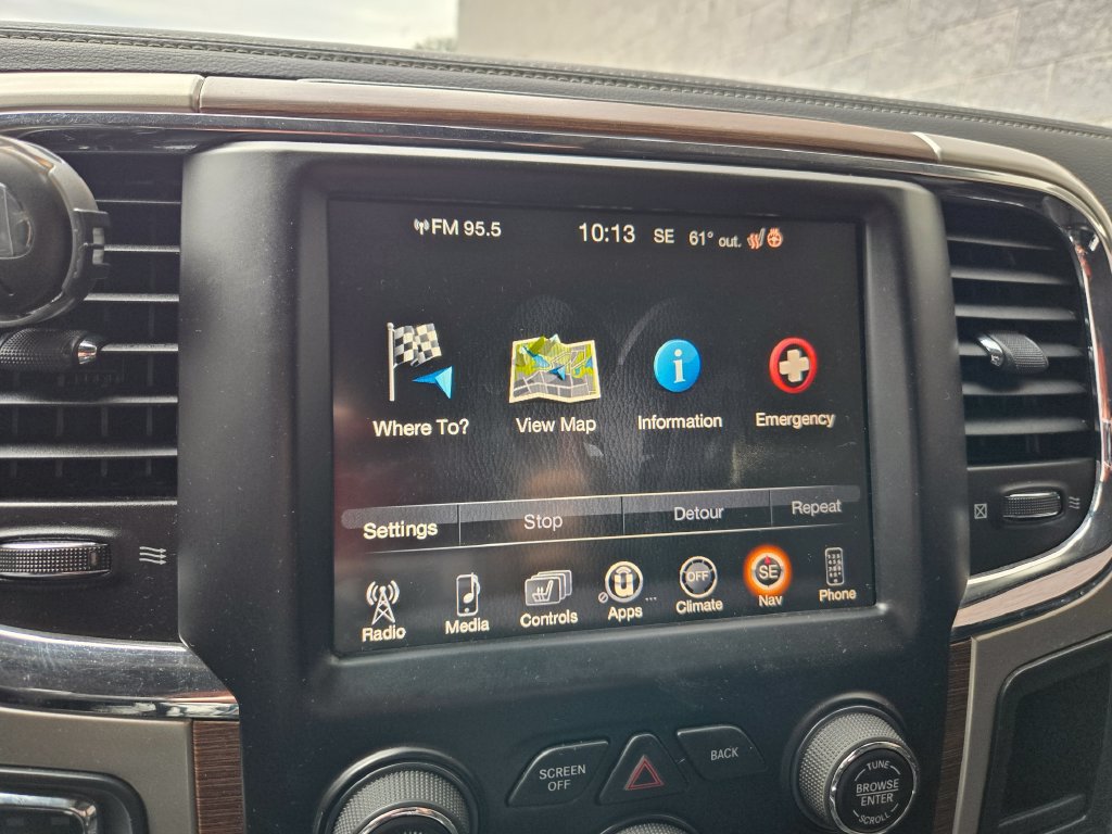 Used 2015 RAM 1500 Laramie w/ Convenience Group AWD/4WD image 25