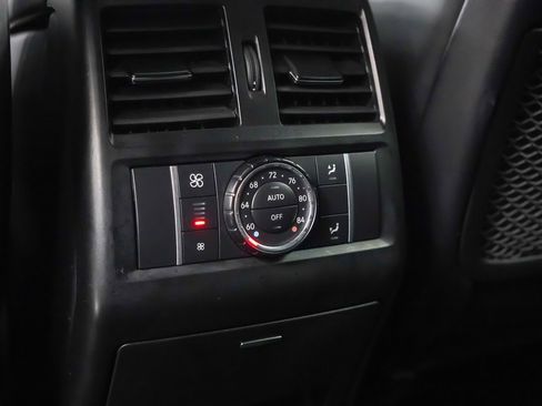 Used 2013 Mercedes-Benz ML 63 AMG 4MATIC image 19