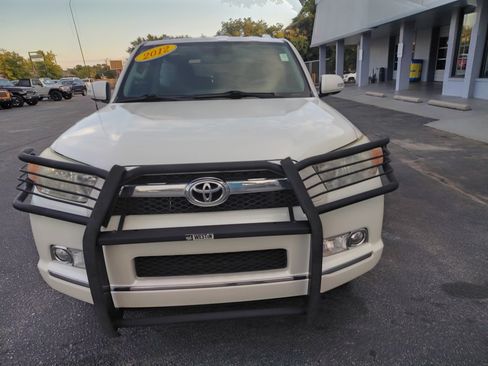 Used 2012 Toyota 4Runner SR5 image 3