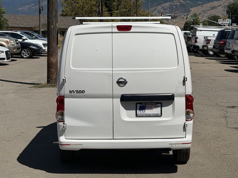 Used 2018 Nissan NV200 S FWD image 5