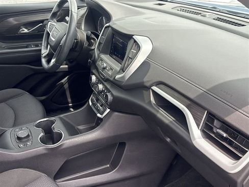Used 2024 GMC Terrain SLE w/ Driver Convenience Package FWD image 27