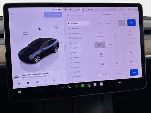 Used 2024 Tesla Model Y Long Range AWD/4WD image 24