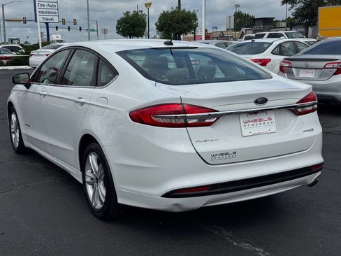 Used 2018 Ford Fusion S FWD image 7