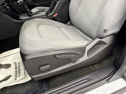 Used 2017 Chevrolet Colorado W/T image 12