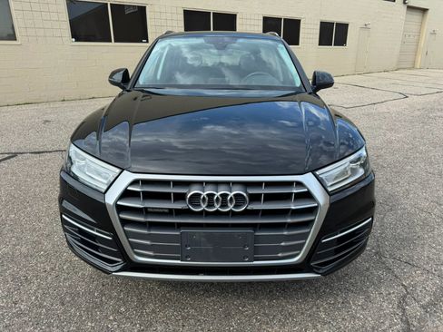 Used 2018 Audi Q5 2.0T Premium w/ Convenience Package AWD/4WD image 2