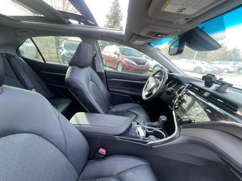 Used 2020 Toyota Camry XSE FWD image 4