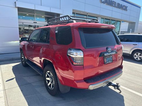 Used 2022 Toyota 4Runner TRD Off-Road Premium AWD/4WD image 7