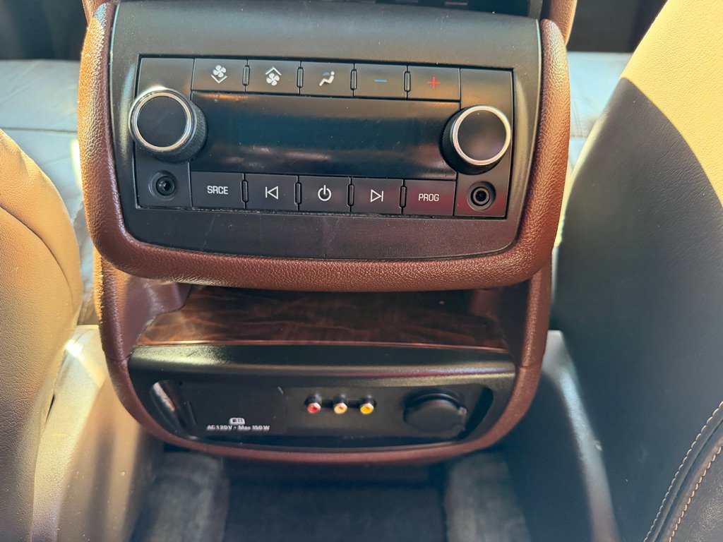 Used 2013 Buick Enclave Premium FWD image 19