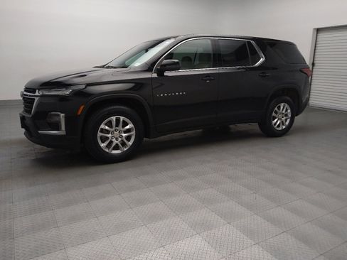 Used 2022 Chevrolet Traverse LS image 2