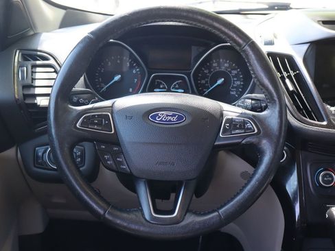 Used 2017 Ford Escape Titanium w/ Equipment Group 301A AWD/4WD image 18