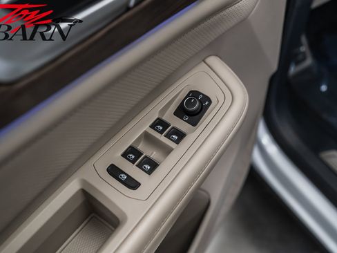 Used 2024 Volkswagen Atlas SEL Premium R-Line image 22