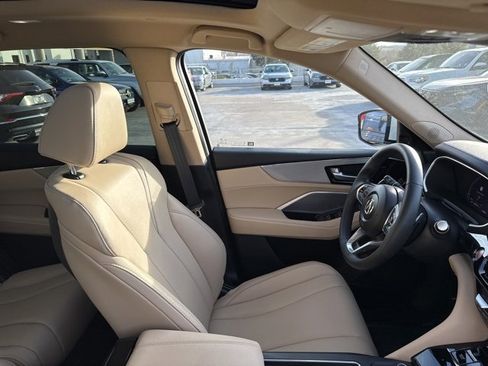 Used 2025 Acura MDX SH-AWD image 11