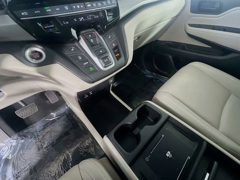 Used 2025 Honda Odyssey EX-L image 25
