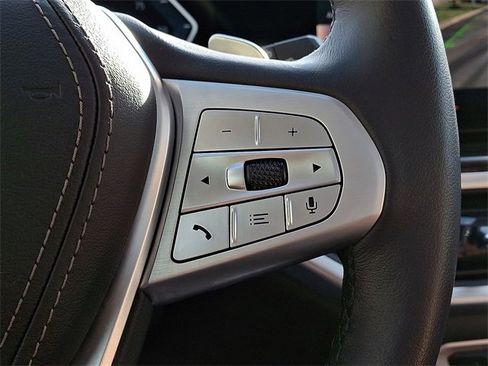 Used 2024 BMW X7 xDrive40i w/ Premium Package image 23