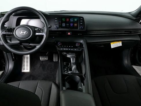 New 2026 Hyundai Elantra SEL Sport Premium FWD image 17