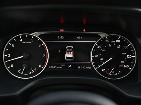 Used 2023 Nissan Rogue SL w/ SL Premium Package image 32