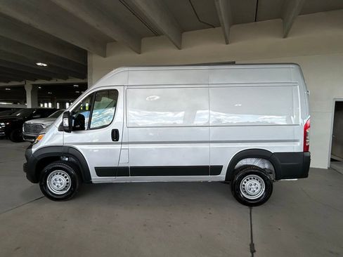 Used 2025 RAM ProMaster 1500 FWD image 7