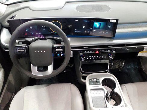 New 2026 Hyundai Ioniq 9 SEL image 3