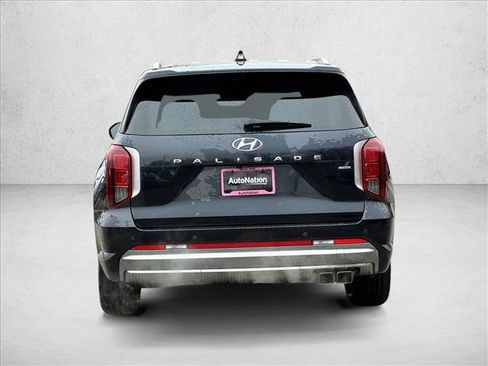 Used 2024 Hyundai Palisade Calligraphy image 6