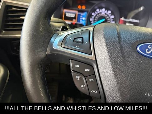 Used 2017 Ford Edge Titanium w/ Equipment Group 301A AWD/4WD image 26
