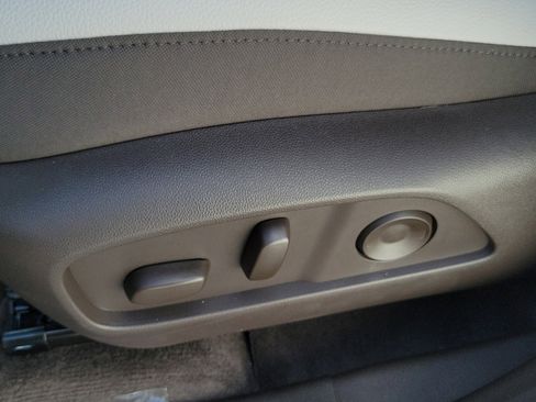 New 2026 GMC Terrain Denali w/ LPO, Black Badging Package image 24