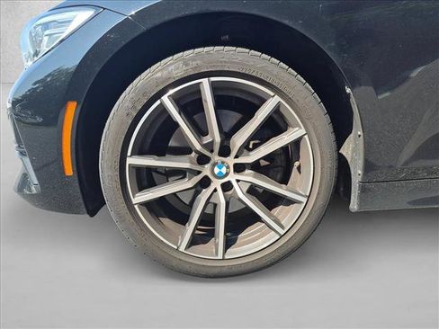 Used 2021 BMW 330i xDrive Sedan AWD/4WD image 9