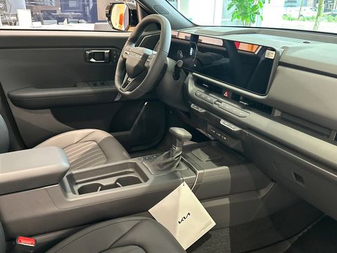 New 2027 Kia Seltos X-Line SX w/ X-Line SX Prestige Package AWD/4WD image 11