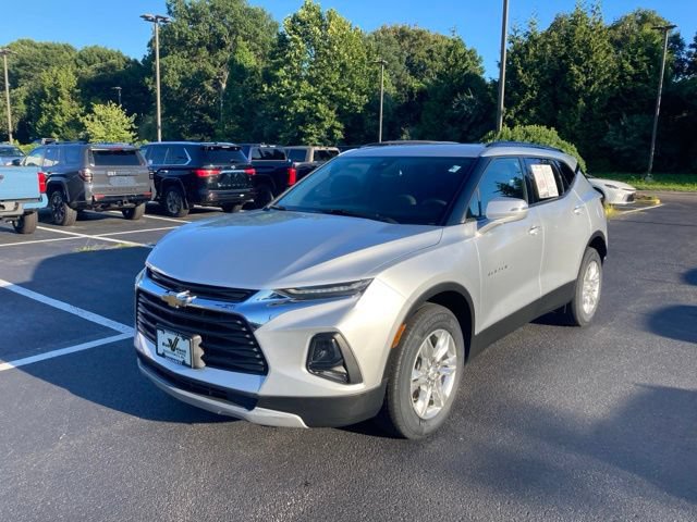 Used 2022 Chevrolet Blazer LT AWD/4WD image 2