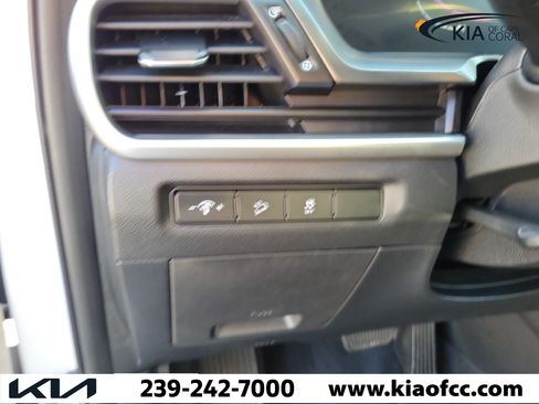 Certified 2024 Kia Telluride LX FWD image 22