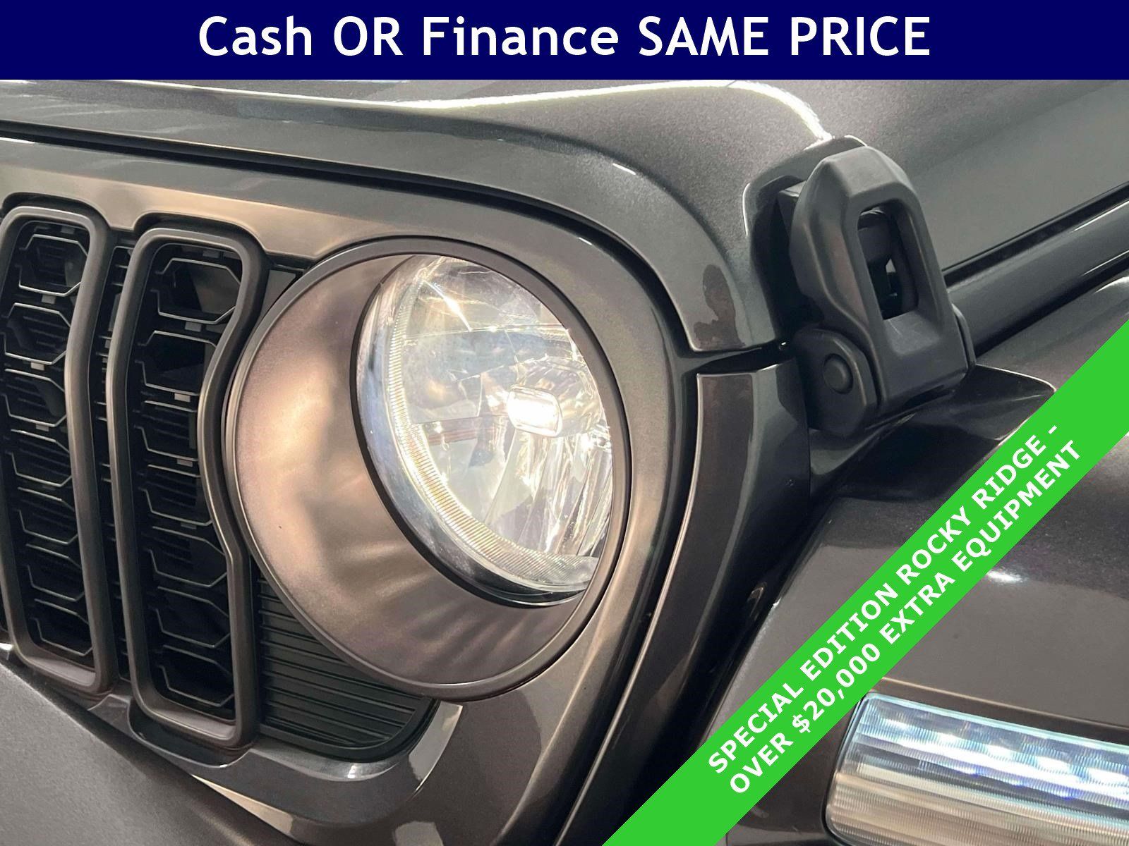 Used 2024 Jeep Wrangler Unlimited w/ Convenience Group AWD/4WD image 9