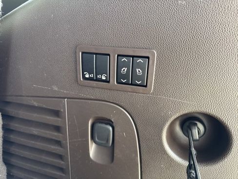 Used 2016 GMC Yukon Denali w/ Open Road Package image 9